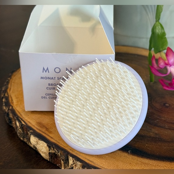 Monat Scalp Care Brush - White - Picture 5 of 8